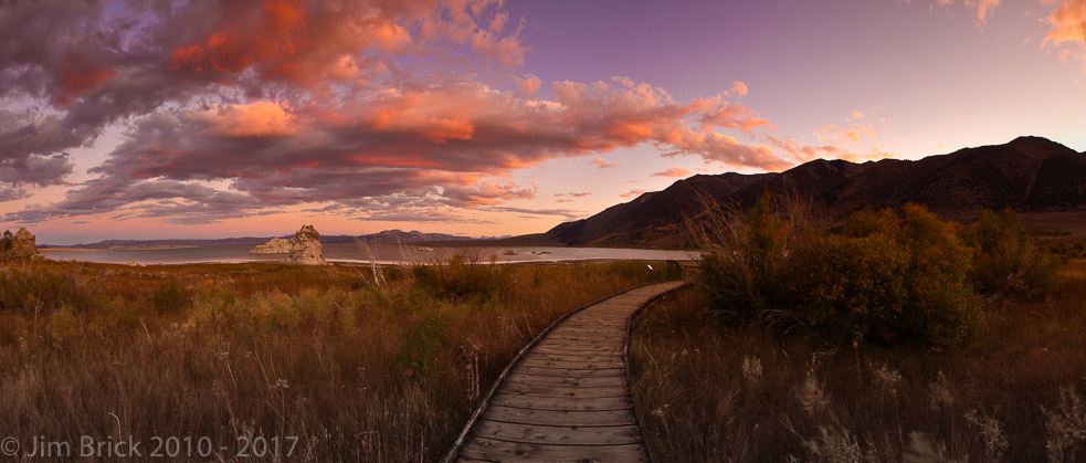 Sunset panorama over Mono Lake